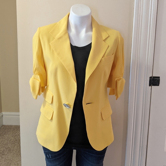 Sara Berman bright yellow bow sleeve blazer. - Picture 2 of 11